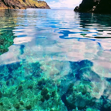 Santa Maria Goldcrest House アパート *