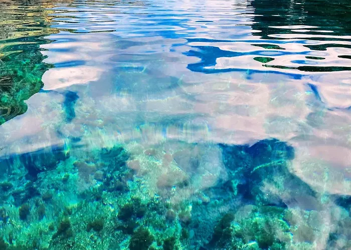 Santa Maria Goldcrest House アパート *