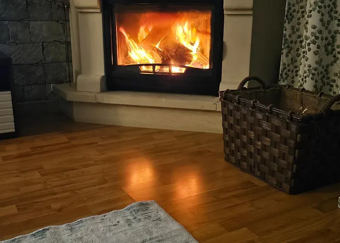 Santa Maria Goldcrest House